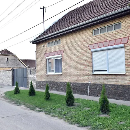Dora Apartment
