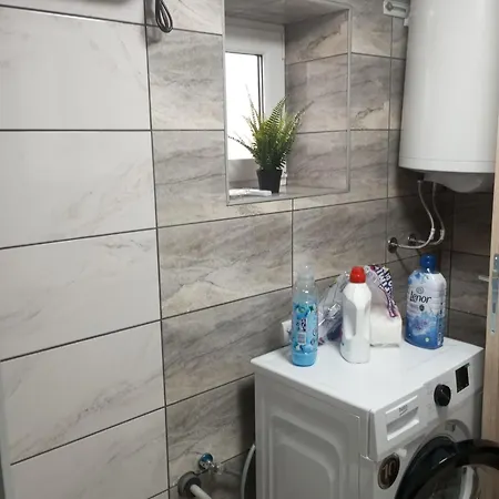 Dora * バーチュカ・トポラ