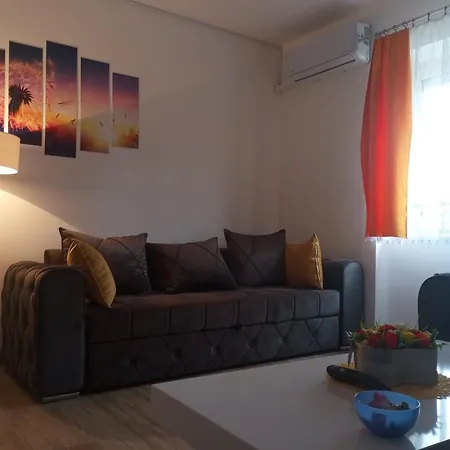Apartment Dora