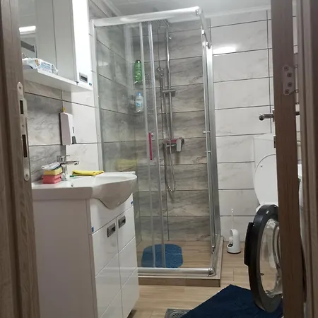 Dora * バーチュカ・トポラ