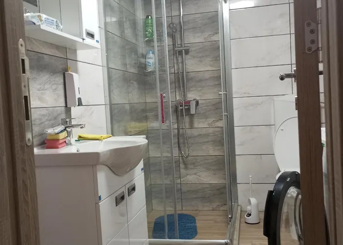 Dora * 巴奇卡托波拉